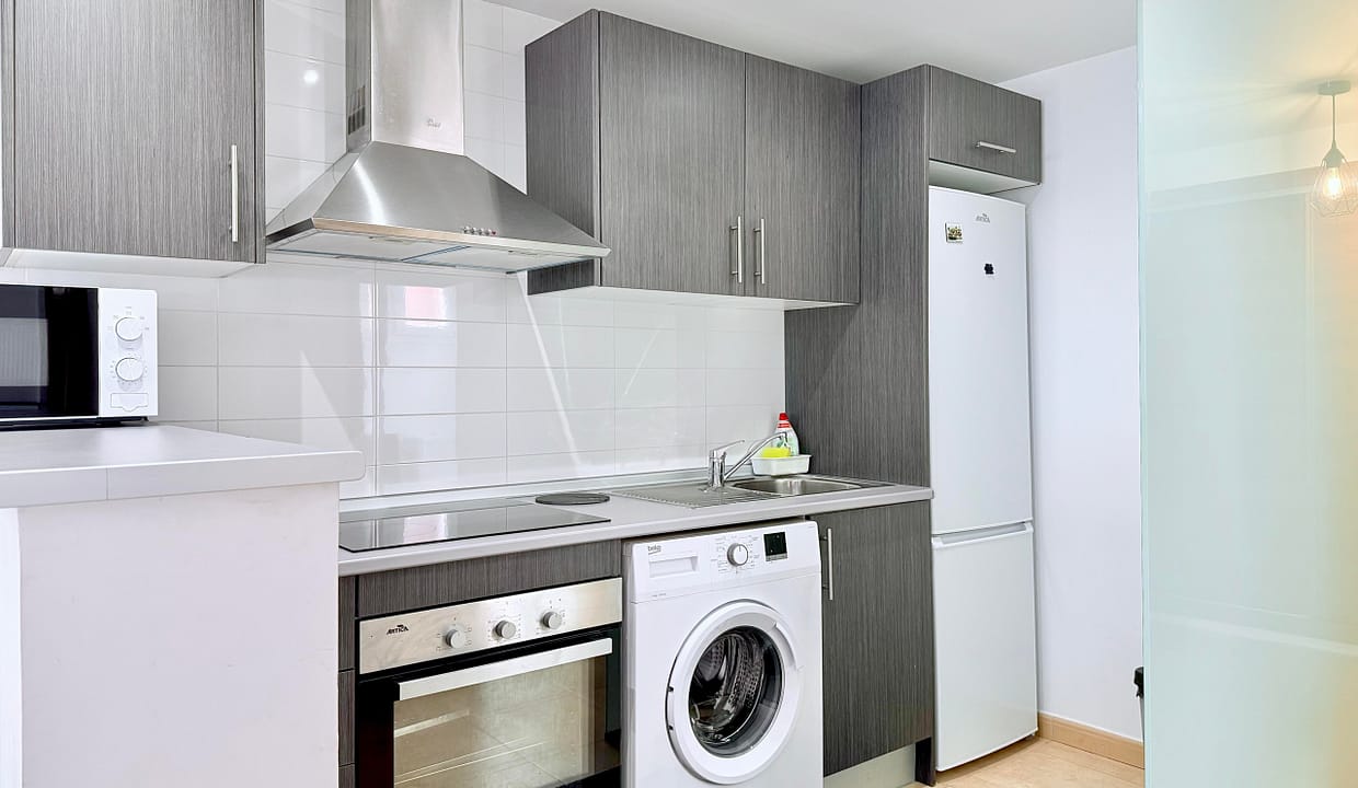 lovely-1-bedroom-apartment-kitchen-mar-menor-golf-resort-levante-properties-01-scaled