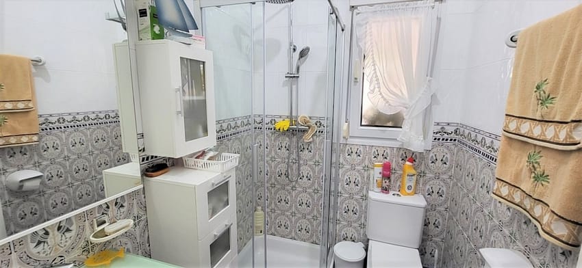 Family_shower_room_xlarge