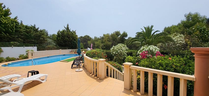 Pool_terrace_and_garden_xlarge