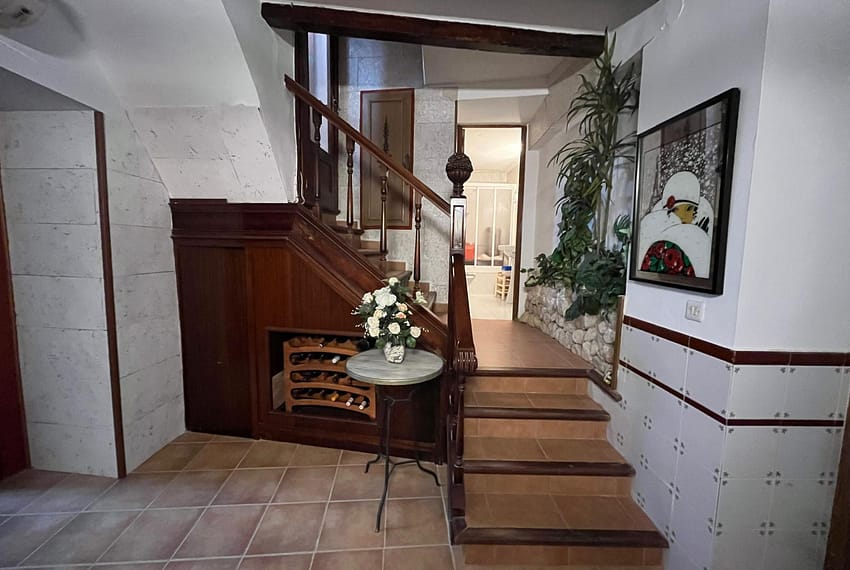 ee3a5598-782f-4f2a-b646-0c89fe5eea1b