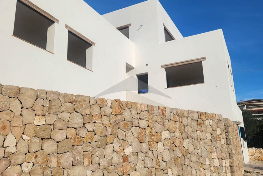 8a92bdeb-3163-4b42-90d3-22a617c67874