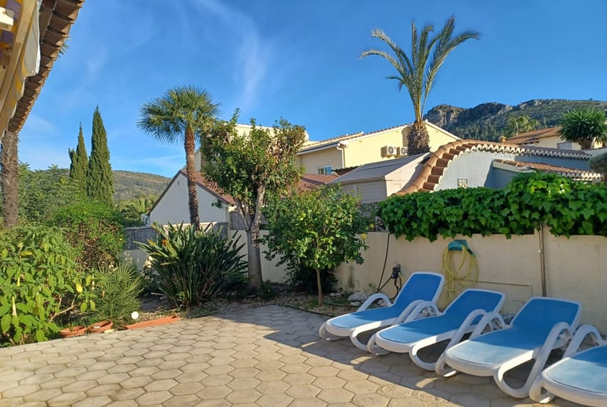 f7990944-b137-4ed2-8902-fa68e1f326b9