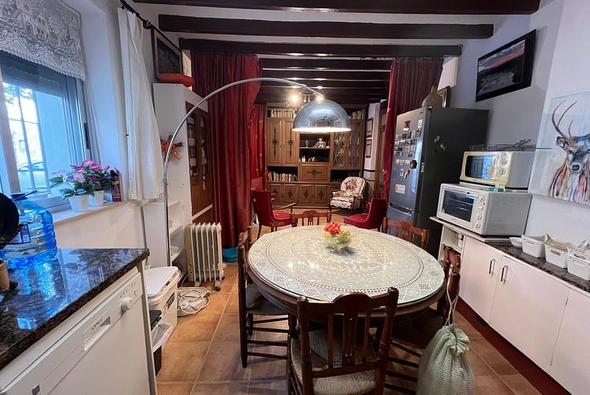 0091a09c-8da3-470f-b37d-b4da3465be15