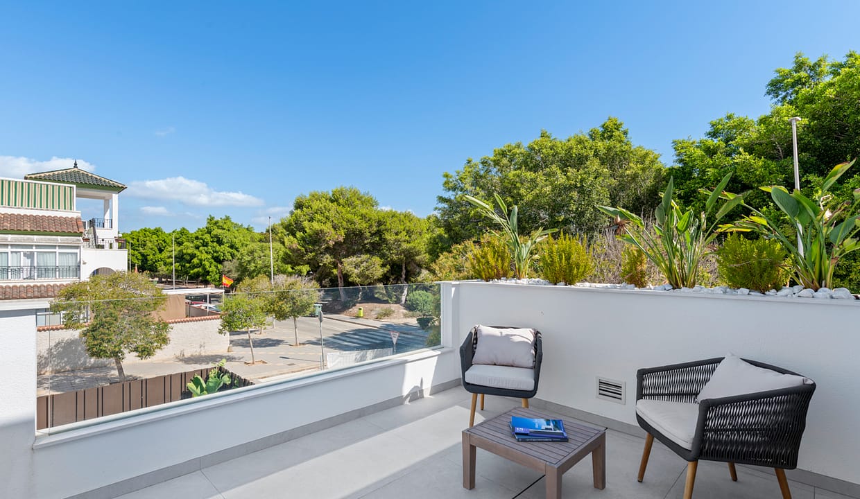 hh63389860-01-image-13