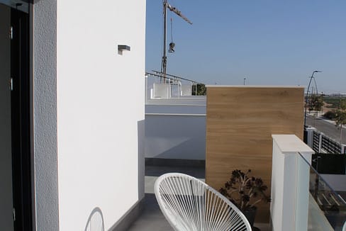 hh73940783-02-image-37