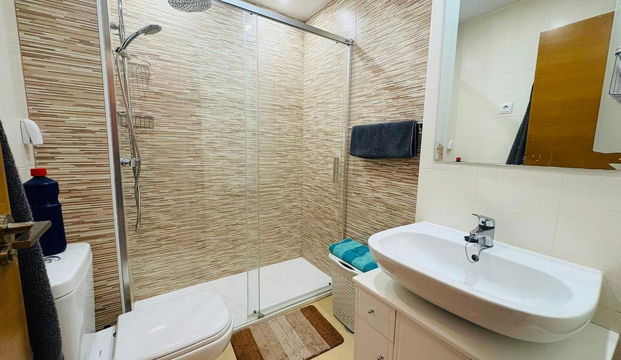 Beautiful South-Facing Second-Floor Apartment in Las Terrazas de La Torre 1