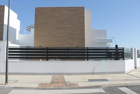 hh73940783-02-image-45