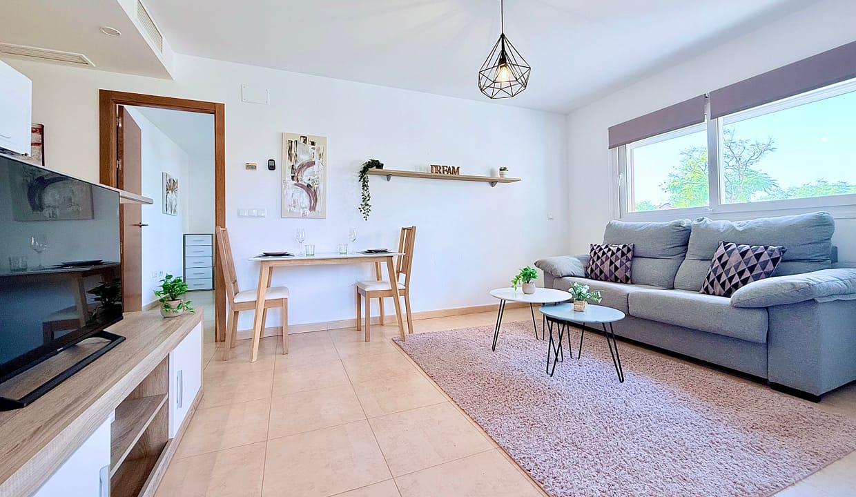 lovely-1-bedroom-apartment-living-dining-mar-menor-golf-resort-levante-properties-04-scaled
