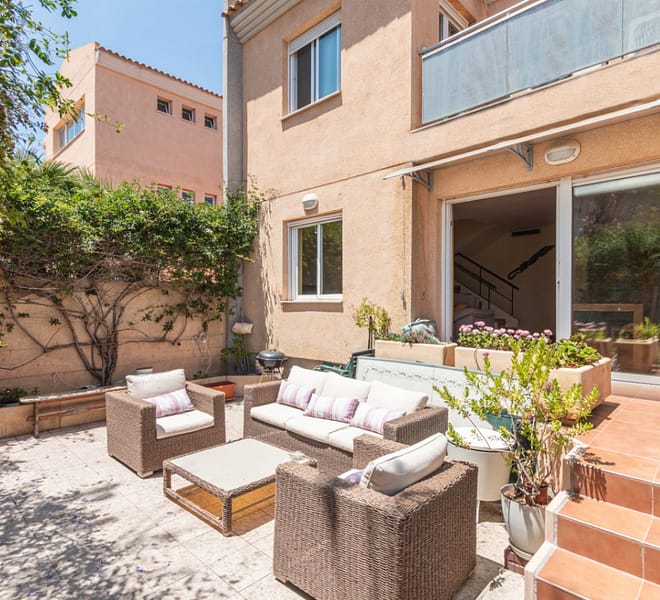 Linked villa for Sale in Spain