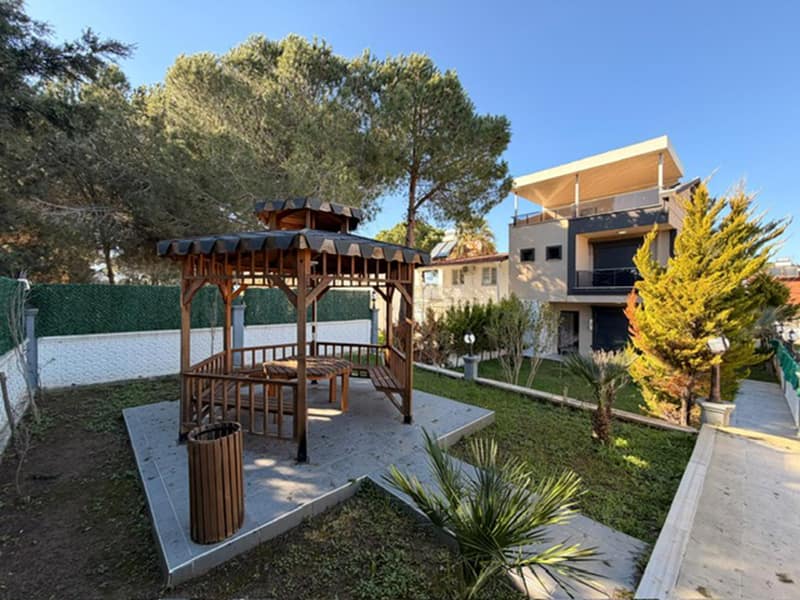 Detached Villa Imbat Beach