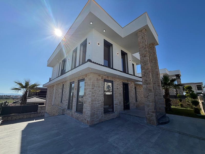 Indoor pool Villa Altinkum