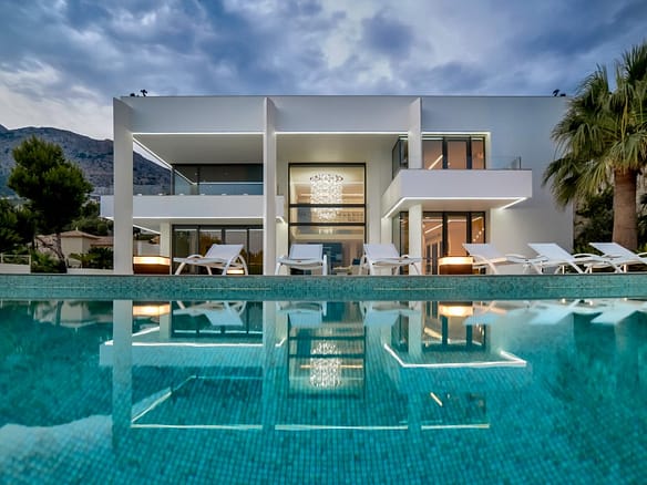 Magnificent 7 Bed Villa in Altea