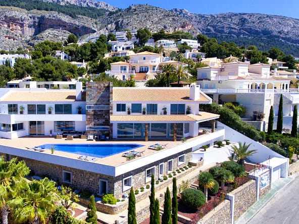 Luxury 8 Bed Villa in Altea