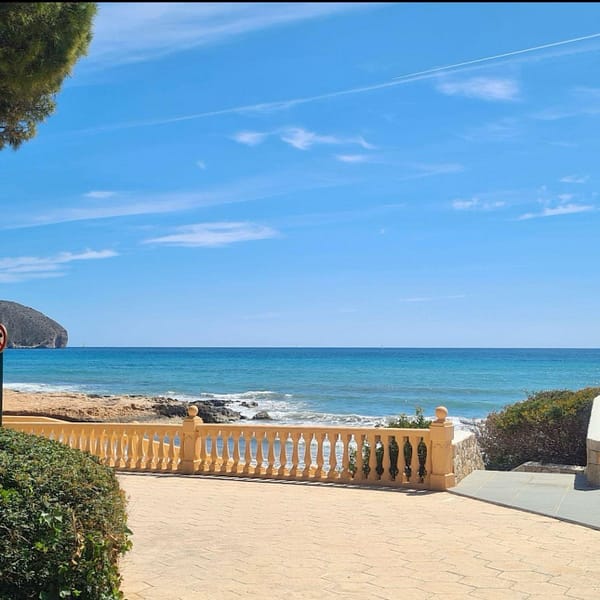 Seafront Apartment in Moraira