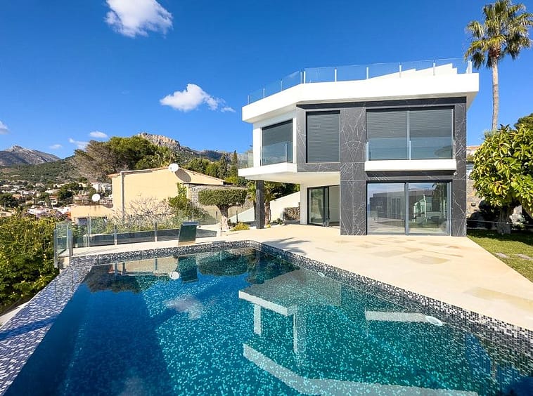 Frontline Luxury Villa Calpe