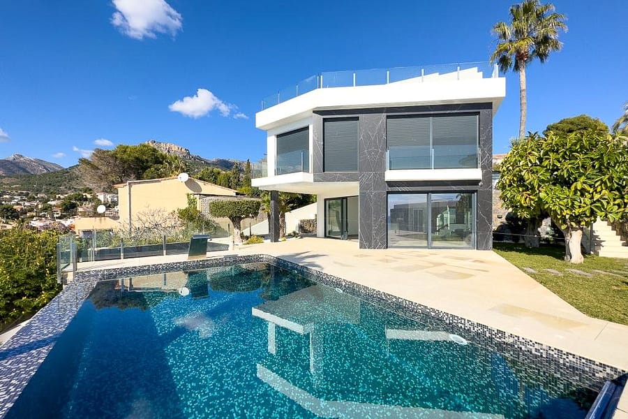 Frontline Luxury Villa Calpe