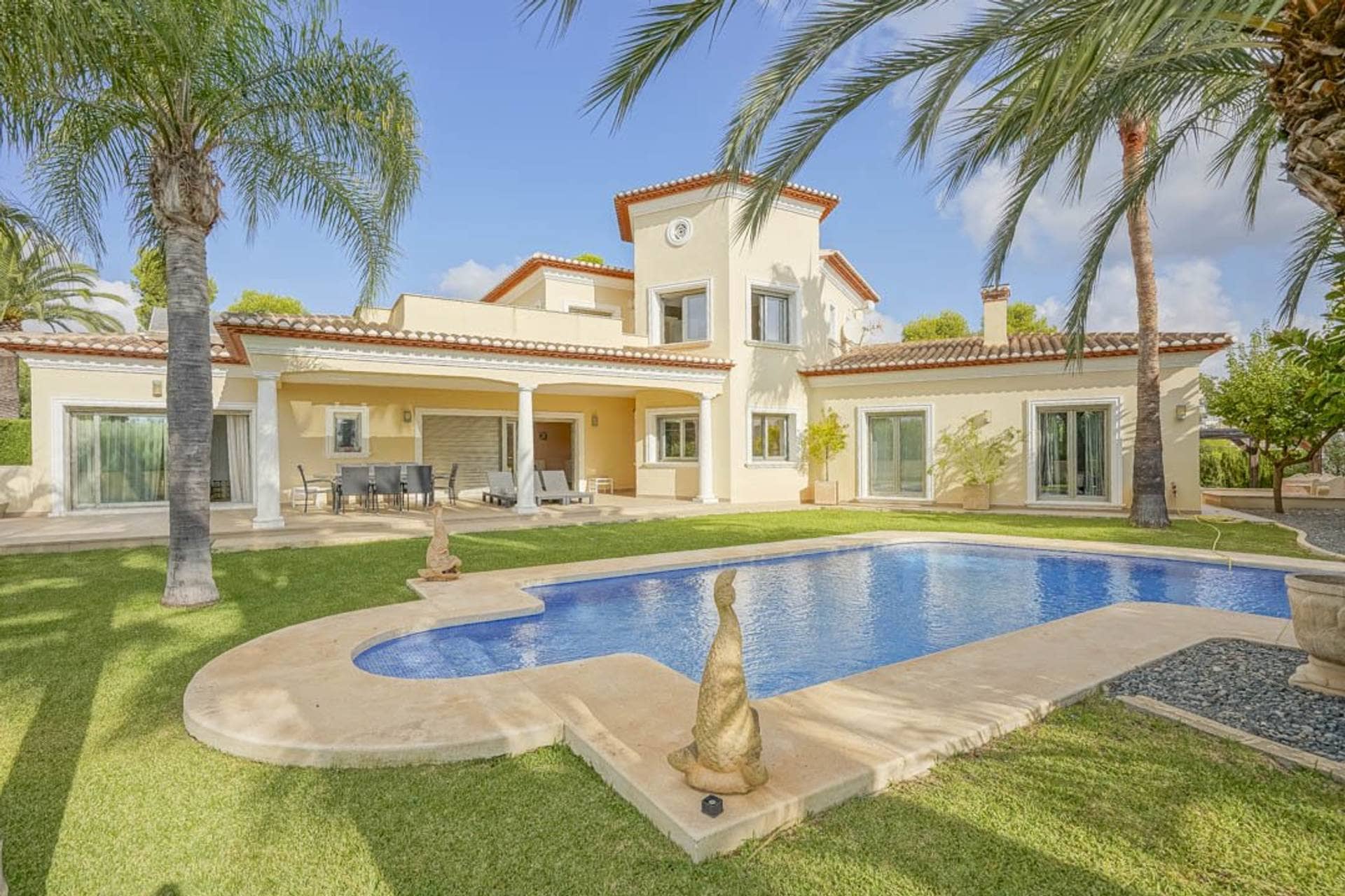 Elegant Villa available in Benissa