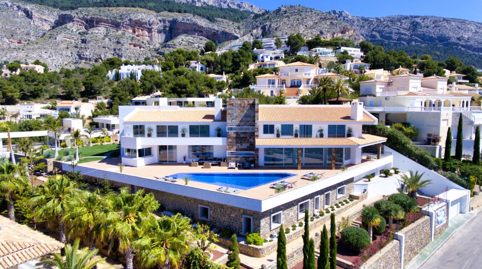 Luxury 8 Bed Villa in Altea