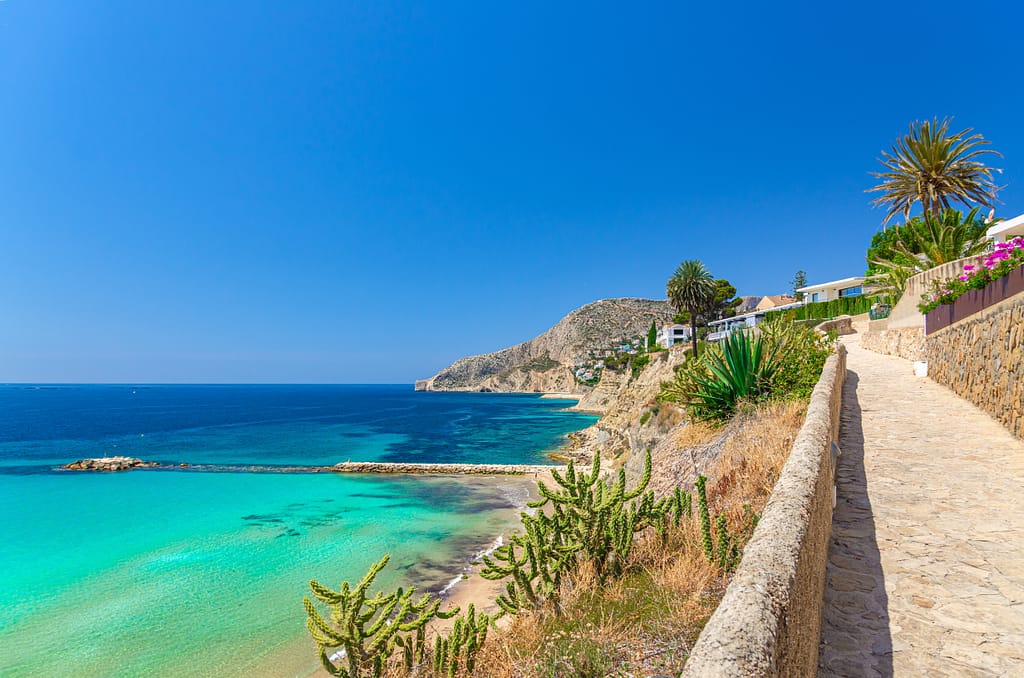A Safe Haven for Luxury Property Buyers - The Costa Blanca