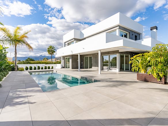 Exquisite Coastal Villa Moraira
