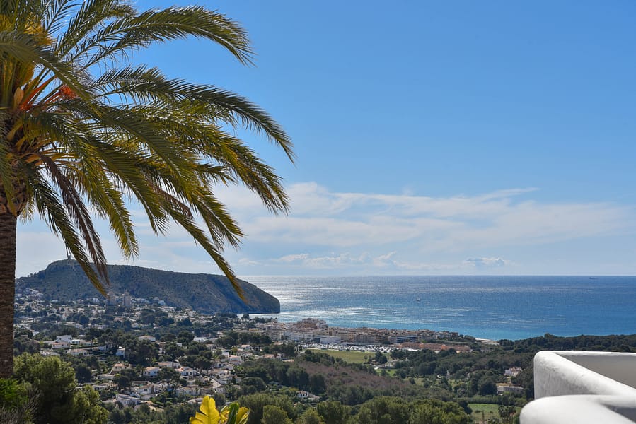 Exclusive Coastal Villa Moraira