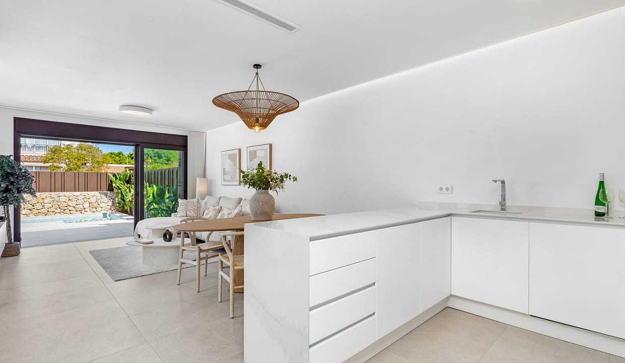 hh63389860-01-image-21