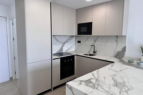 hh27415914-03-image-34