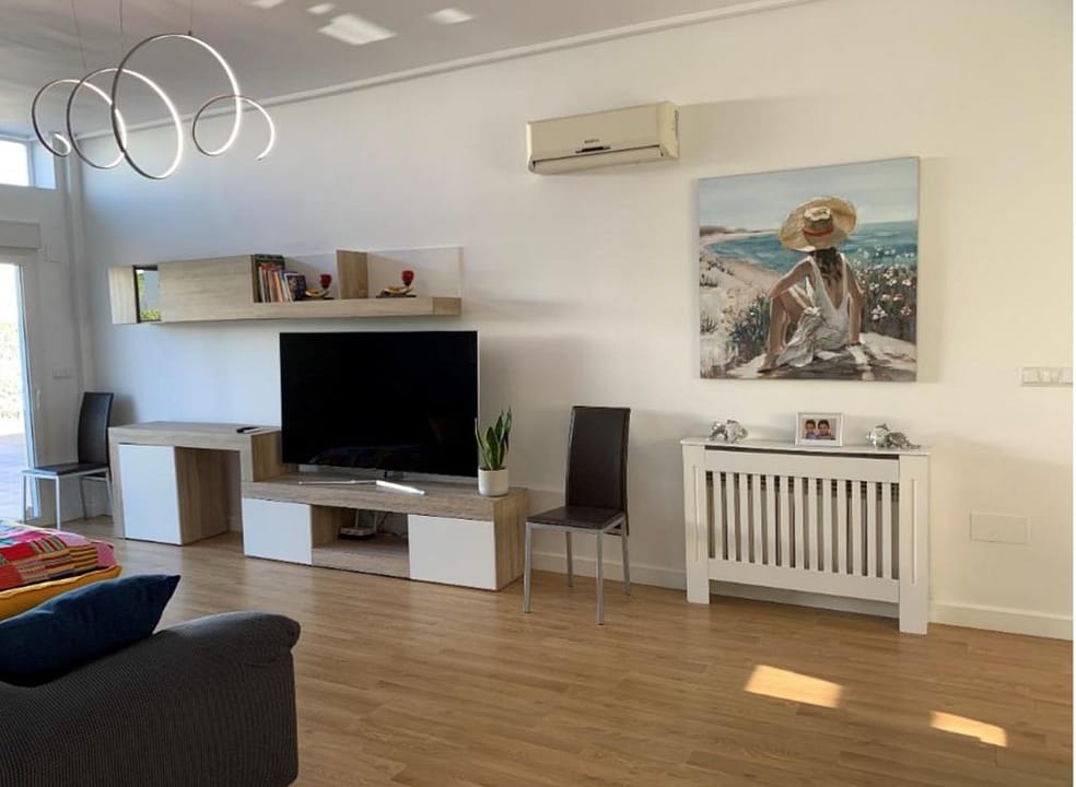 e75c1d76-f8b4-46e2-b49b-bef15780428c