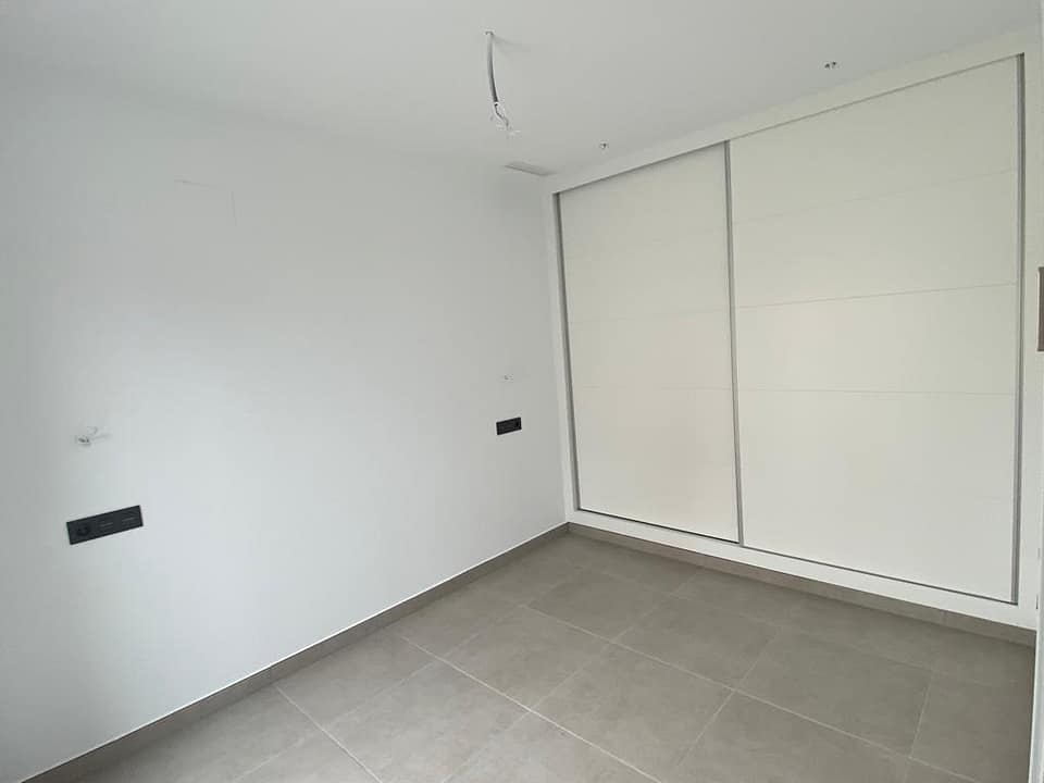 hh61330223-01-image-9