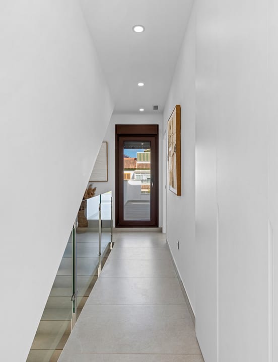 hh63389860-01-image-7