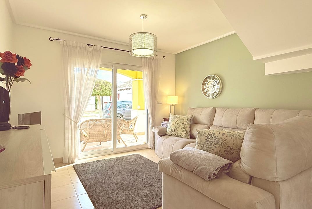 mar-menor-golf-resort-open-plan-living-area-isla-grosa-villa-levante-properties-08-1170x785