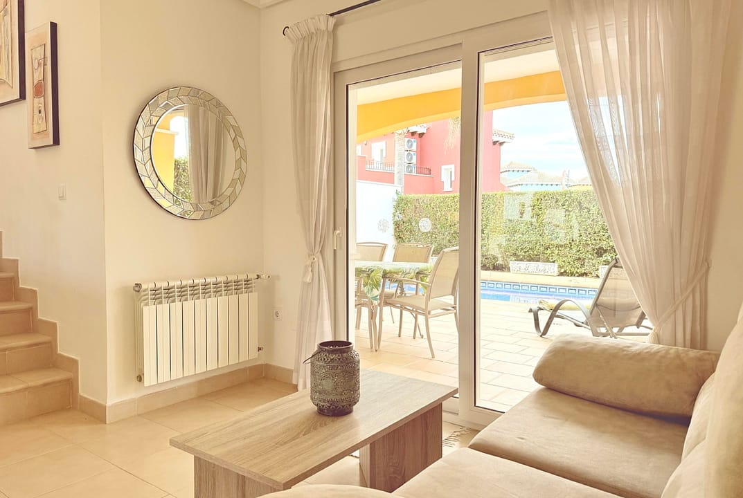 mar-menor-golf-resort-open-plan-living-area-isla-grosa-villa-levante-properties-09-1170x785