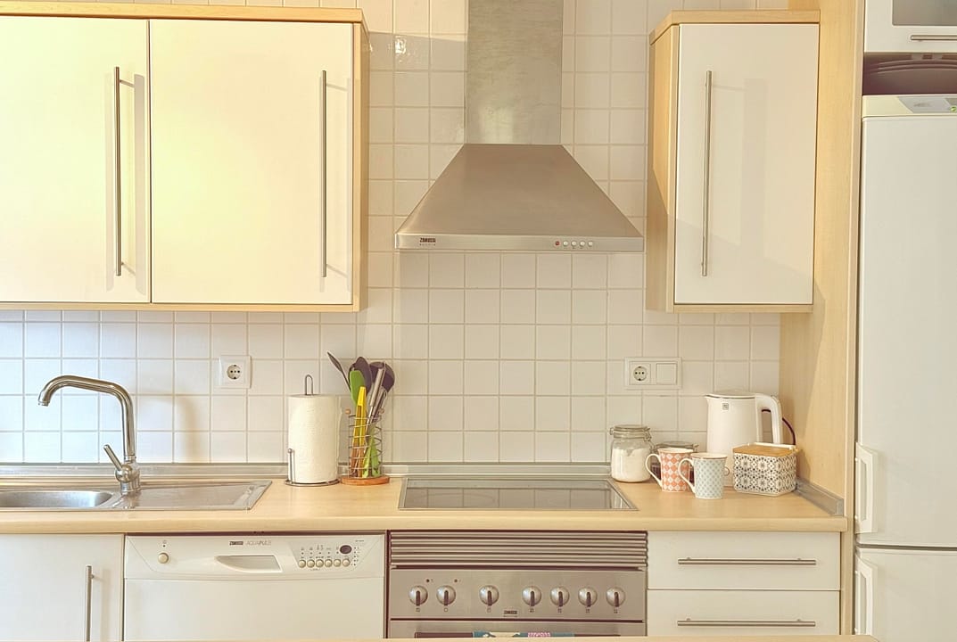 mar-menor-golf-resort-modern-kitchen-isla-grosa-villa-levante-properties-02-1170x785