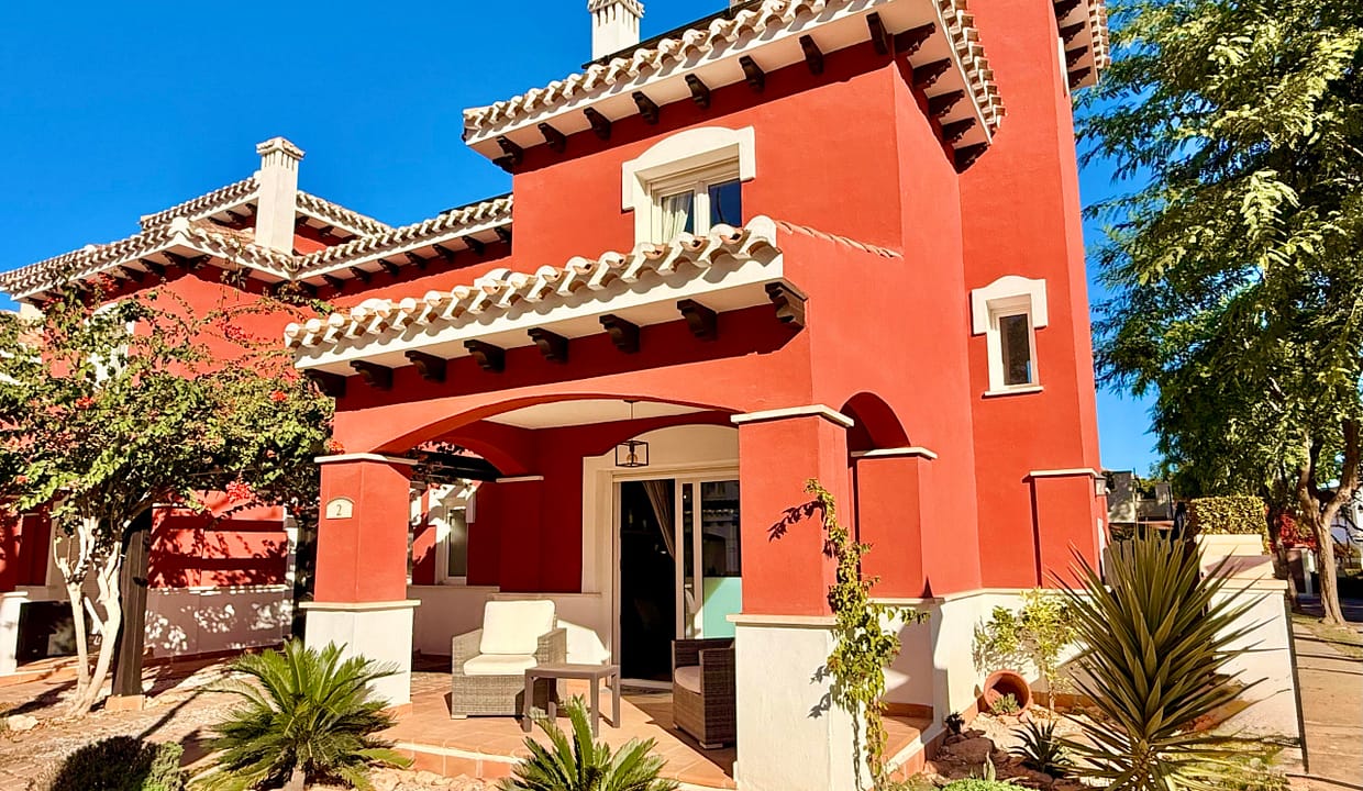 isla-grosa-villa-front-corner-plot-mar-menor-golf-resort-01-scaled