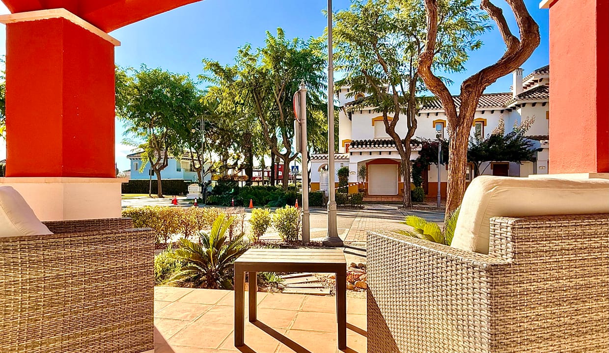 isla-grosa-villa-front-covered-terrace-mar-menor-golf-resort-01-scaled