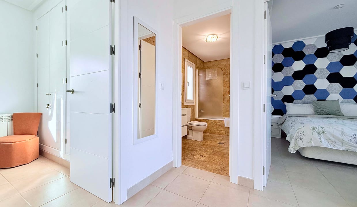 isla-grosa-villa-modern-bathrooms-mar-menor-golf-resort-02-scaled