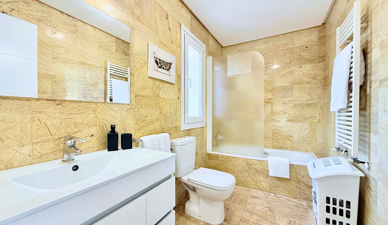 isla-grosa-villa-modern-bathrooms-mar-menor-golf-resort-04-scaled