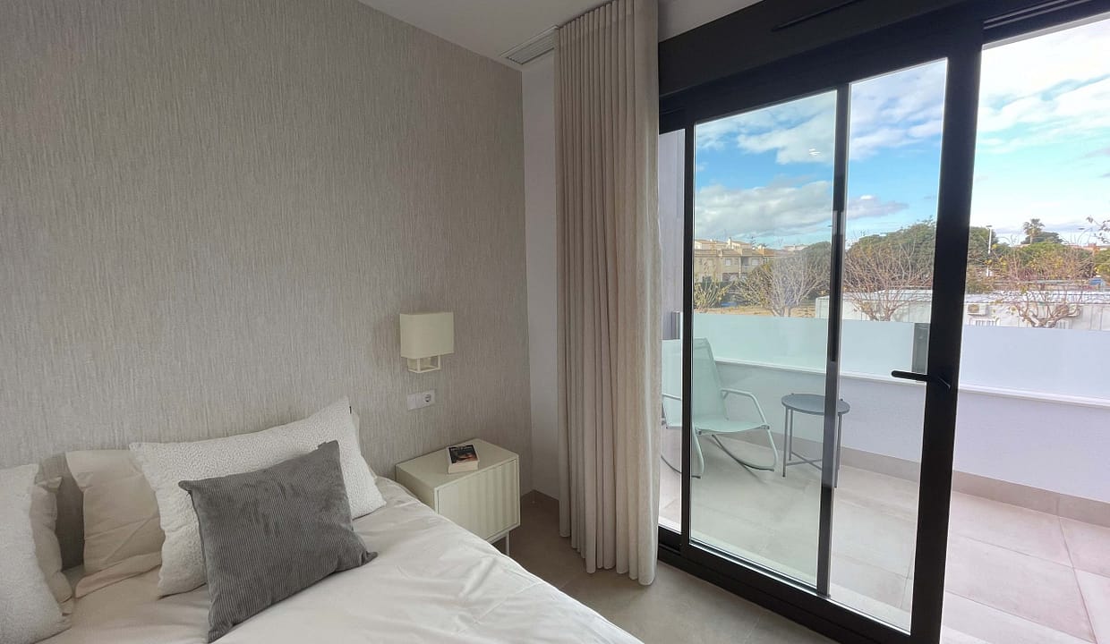 hh24380205-01-image-1