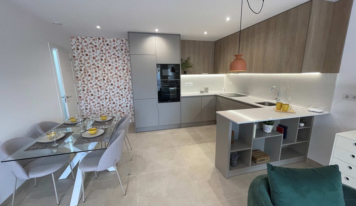 hh24380205-01-image-6