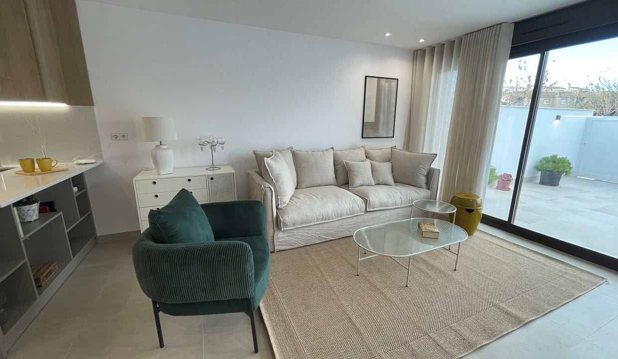 hh24380205-01-image-8