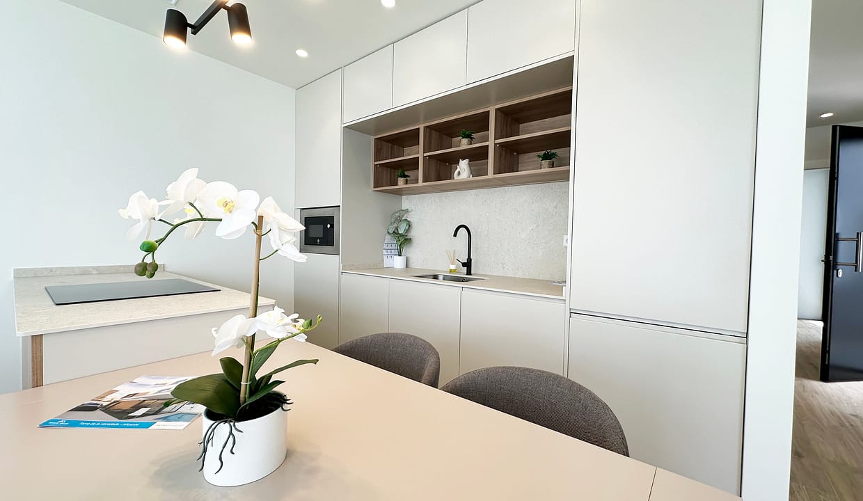 hh80182911-01-image-29