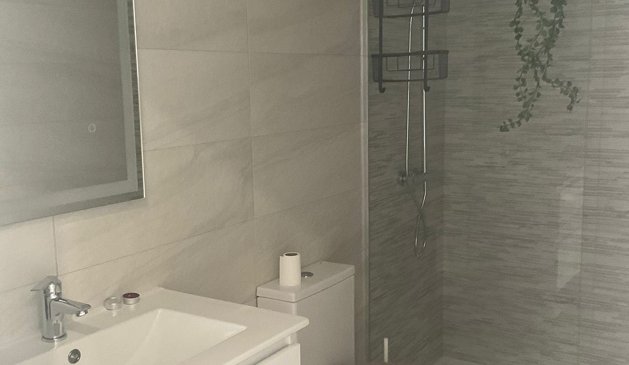 055cff21-9135-4e3c-8a06-8267db53c58f (002)