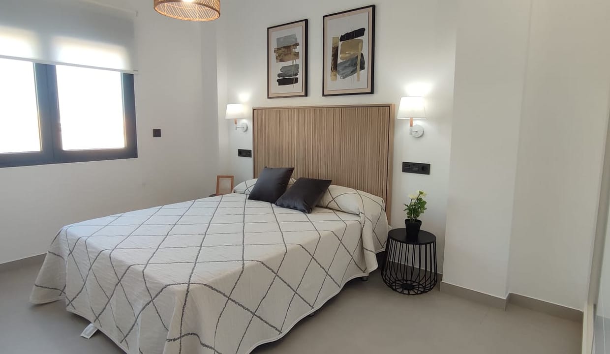 hh45094647-01-image-12