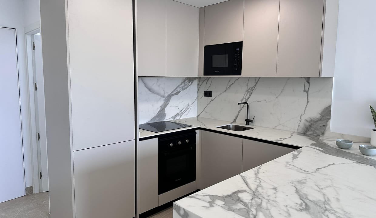 hh27415914-05-image-3