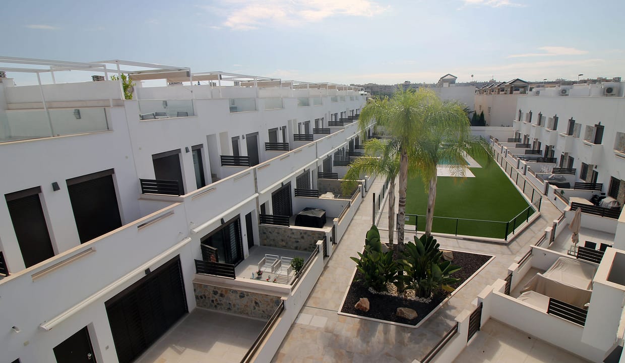 hh38832654-02-image-5