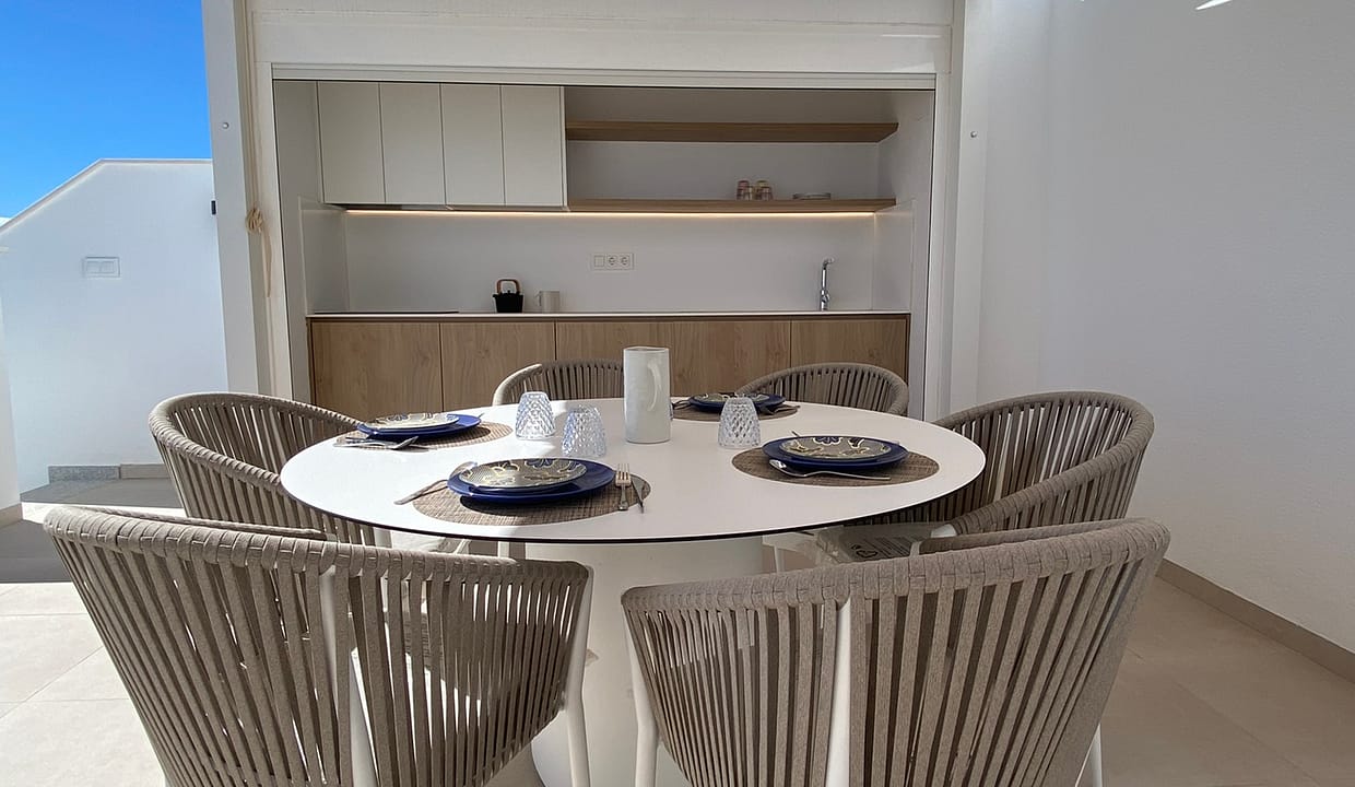 hh62773019-02-image-35