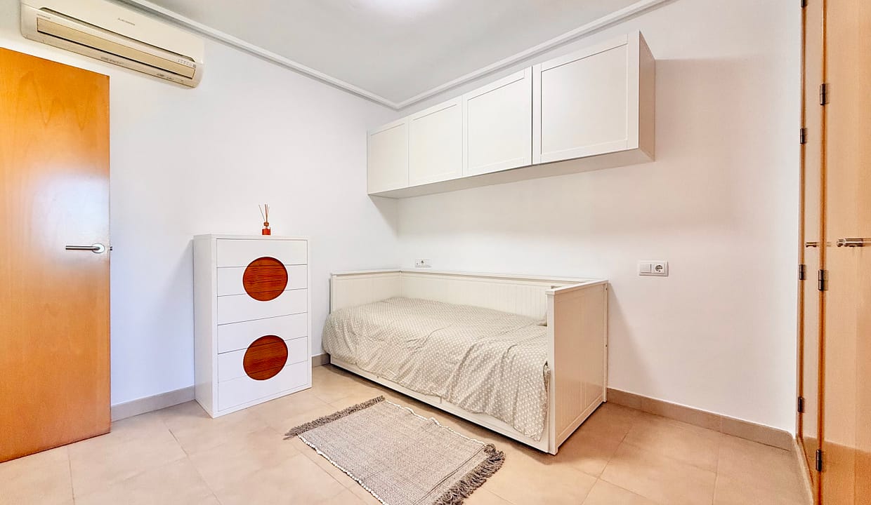 exclusive-4-bed-villa-bedroom-3-mar-menor-golf-resort-levante-properties-01-scaled