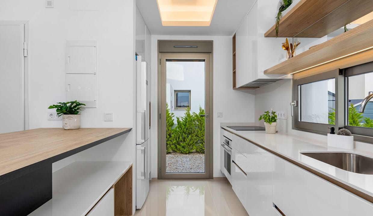 hh47987686-01-image-47