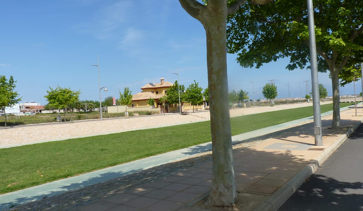 hh75810183-01-image-41