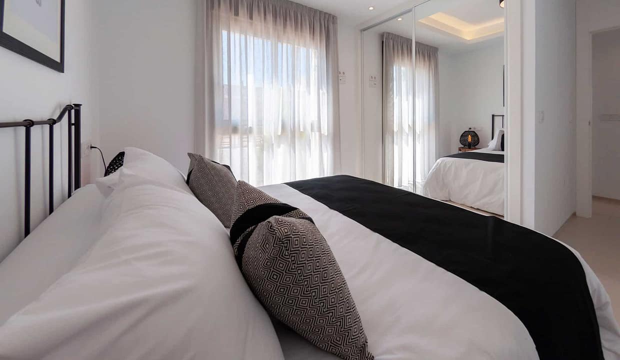 hh47987686-01-image-44